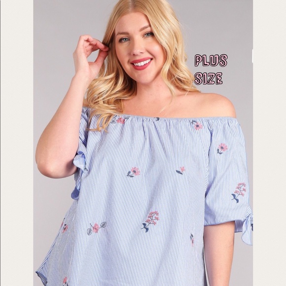 🌸Plus size off the shoulder top🌸 - Picture 2 of 4